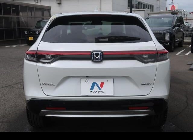
								Honda Vezel Hybrid 2023 full									